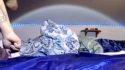 Snapshot of twohorny866 chatting on February 24, 2026, 6:33 am Twohorny866 online show from February 24, 2026, 6:33 am