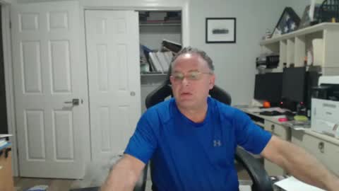 Twopeopleinlove online show from October 7, 2025, 10:01 am