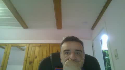 twoperes online show from May 16, 2026, 5:26 am