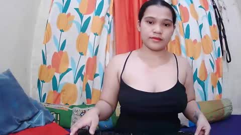 Snapshot of twowetcuties chatting on March 4, 2025, 3:00 am Lyn and lea online show from March 4, 2025, 3:00 am