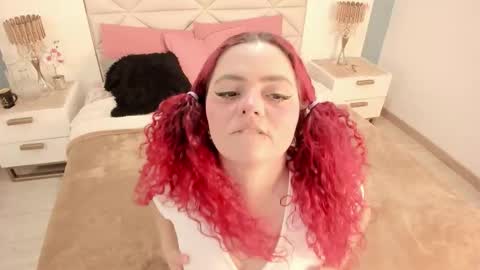 Twiggy online show from October 20, 2025, 8:09 pm