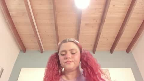 Twiggy online show from November 21, 2025, 8:51 pm