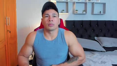 tyler_hank1 online show from April 25, 2026, 1:03 pm