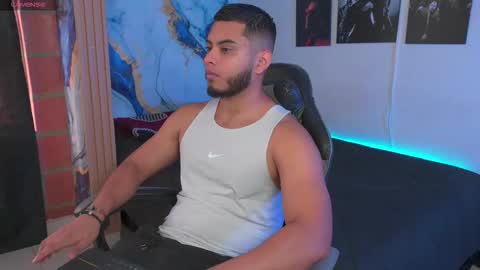 Snapshot of tyler_price01 chatting on October 1, 2025, 4:35 pm Tyler online show from October 1, 2025, 4:35 pm