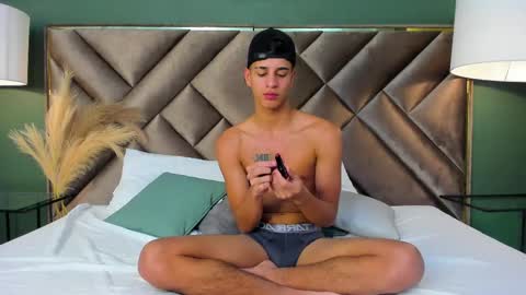 Snapshot of tyler_rodriguez chatting on February 18, 2025, 10:47 pm Tyler Rodriguez online show from February 18, 2025, 10:47 pm