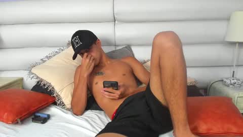 Snapshot of tyler_rodriguez chatting on March 6, 2025, 12:10 am Tyler Rodriguez online show from March 6, 2025, 12:10 am