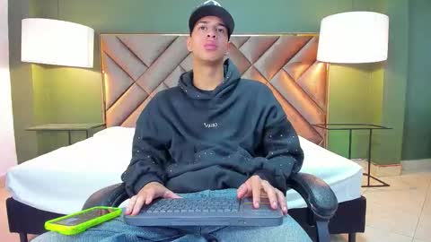 Snapshot of tyler_rodriguez chatting on October 23, 2025, 9:57 pm Tyler Rodriguez online show from October 23, 2025, 9:57 pm