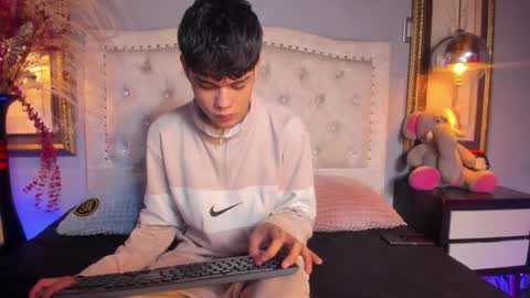 tyler_storm_ online show from September 25, 2025, 11:25 am