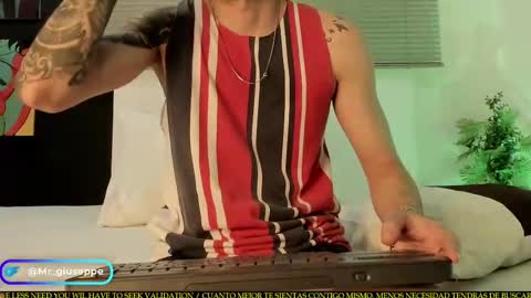 tylergiuseppe_ online show from September 14, 2025, 12:32 am