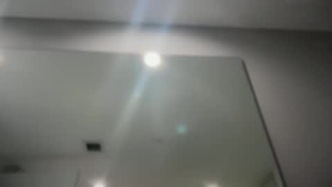 Snapshot of tyleruzi chatting on April 18, 2026, 9:37 pm Tyleruzi online show from April 18, 2026, 9:37 pm