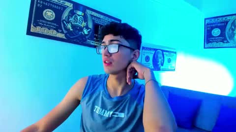 Snapshot of tylerwhiite_ chatting on January 5, 2025, 3:00 am   online show from January 5, 2025, 3:00 am