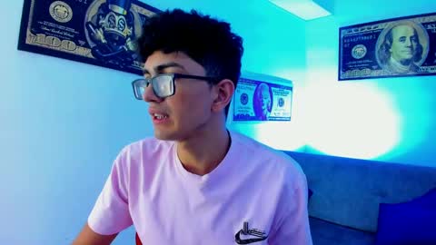 Snapshot of tylerwhiite_ chatting on January 9, 2025, 5:55 am   online show from January 9, 2025, 5:55 am