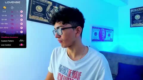 Snapshot of tylerwhiite_ chatting on January 10, 2025, 3:07 am   online show from January 10, 2025, 3:07 am