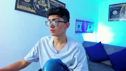 Snapshot of tylerwhiite_ chatting on January 23, 2025, 3:05 am   online show from January 23, 2025, 3:05 am