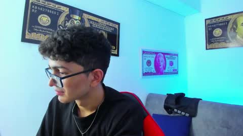 Snapshot of tylerwhiite_ chatting on January 29, 2025, 6:54 am   online show from January 29, 2025, 6:54 am