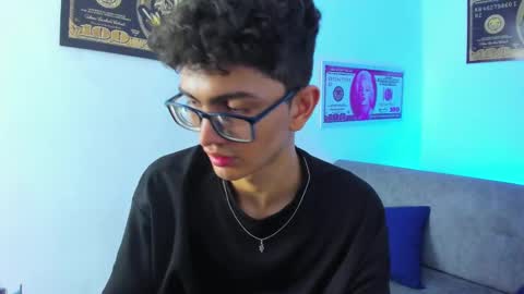 Snapshot of tylerwhiite_ chatting on January 29, 2025, 9:55 am   online show from January 29, 2025, 9:55 am