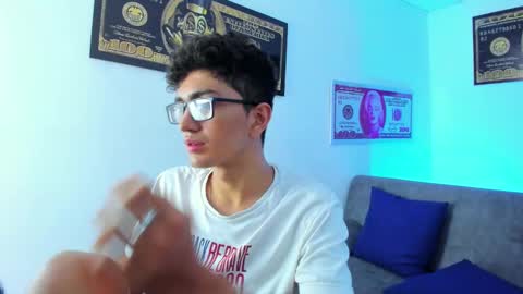 Snapshot of tylerwhiite_ chatting on February 1, 2025, 9:21 am   online show from February 1, 2025, 9:21 am