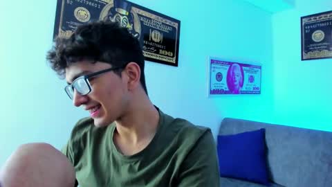 Snapshot of tylerwhiite_ chatting on February 5, 2025, 2:51 am   online show from February 5, 2025, 2:51 am