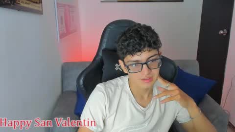 Snapshot of tylerwhiite_ chatting on February 14, 2025, 3:11 am   online show from February 14, 2025, 3:11 am