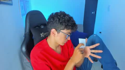 Snapshot of tylerwhiite_ chatting on February 15, 2025, 9:27 am   online show from February 15, 2025, 9:27 am