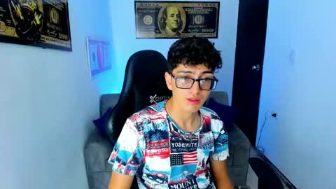 Snapshot of tylerwhiite_ chatting on February 28, 2025, 3:04 am   online show from February 28, 2025, 3:04 am