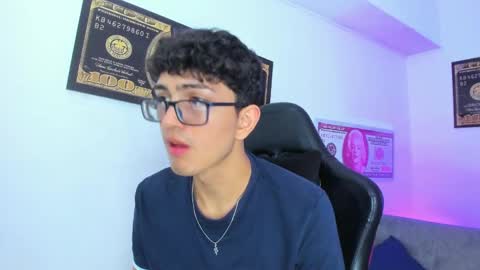 Snapshot of tylerwhiite_ chatting on March 11, 2025, 2:54 am   online show from March 11, 2025, 2:54 am