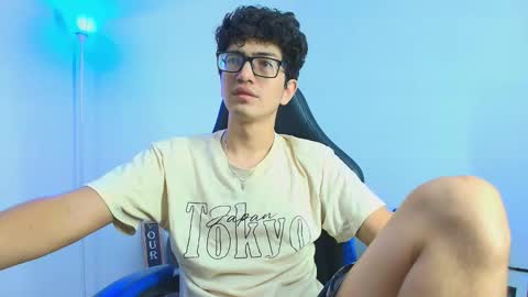 Snapshot of tylerwhiite_ chatting on September 27, 2025, 11:15 am   online show from September 27, 2025, 11:15 am