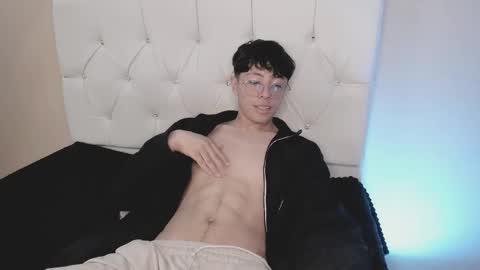 Tylhugedoom online show from January 15, 2025, 5:26 pm