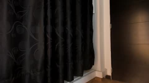 Snapshot of tylla__ chatting on March 7, 2026, 5:26 am tylla__ online show from March 7, 2026, 5:26 am