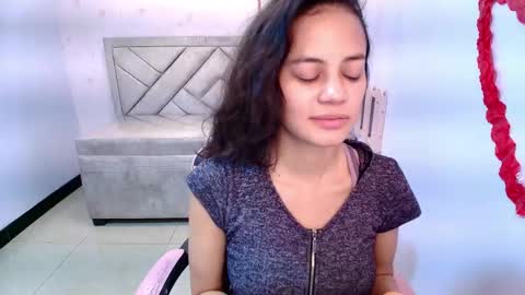 TYNA  online show from February 26, 2025, 4:35 pm