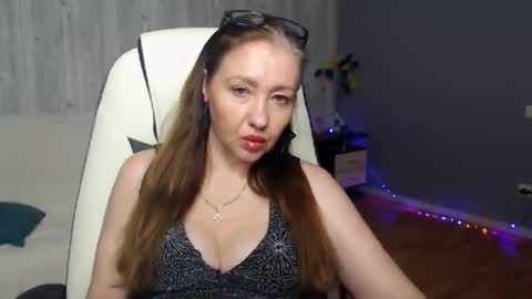 Snapshot of tyramories chatting on October 29, 2025, 11:45 am tyramories online show from October 29, 2025, 11:45 am