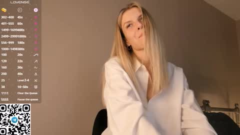 Snapshot of tyty_pupu chatting on September 25, 2025, 6:55 pm Christine 3 Next broadcast tomorrow at 2100 GMT 5 online show from September 25, 2025, 6:55 pm