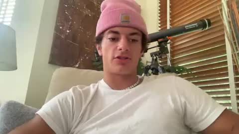tyy0ung online show from July 12, 2026, 3:14 pm