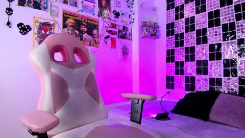 Snapshot of uchikydoll chatting on February 24, 2026, 5:55 pm uchikydoll online show from February 24, 2026, 5:55 pm