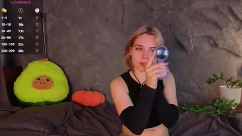 Snapshot of udeleclive chatting on November 30, 2025, 3:16 pm Polly online show from November 30, 2025, 3:16 pm