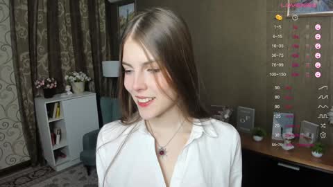 Snapshot of udeledelmoref chatting on December 23, 2024, 12:46 am Liky online show from December 23, 2024, 12:46 am