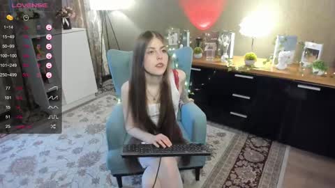 Snapshot of udeledelmoref chatting on February 13, 2025, 6:09 am Liky online show from February 13, 2025, 6:09 am