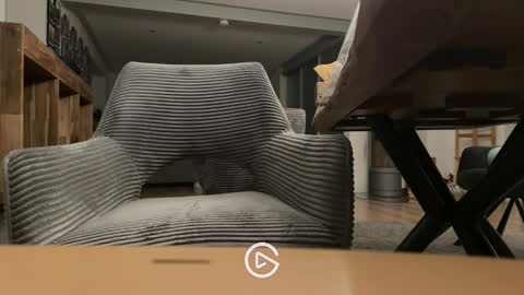 ueberdruck01 online show from September 12, 2025, 10:21 pm