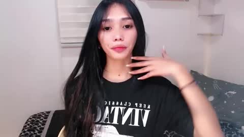 Snapshot of ughliah chatting on October 4, 2025, 12:19 am urbbgirl alliah online show from October 4, 2025, 12:19 am