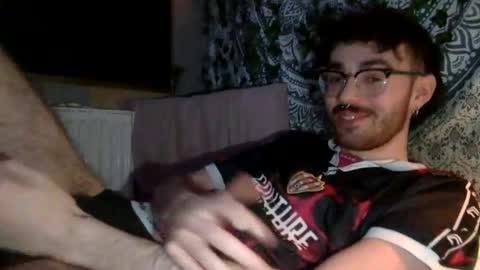 Snapshot of uhhstephen chatting on December 19, 2025, 8:27 pm uhhstephen online show from December 19, 2025, 8:27 pm