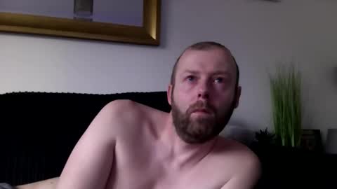 ukmatty3 online show from February 20, 2026, 3:56 pm