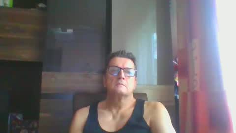 Snapshot of ulmeni4 chatting on January 9, 2025, 6:59 am ulmeni4 online show from January 9, 2025, 6:59 am
