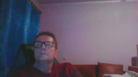 Snapshot of ulmeni4 chatting on January 10, 2025, 5:45 pm ulmeni4 online show from January 10, 2025, 5:45 pm