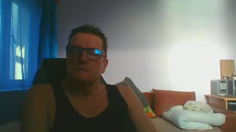 Snapshot of ulmeni4 chatting on January 12, 2025, 1:37 pm ulmeni4 online show from January 12, 2025, 1:37 pm