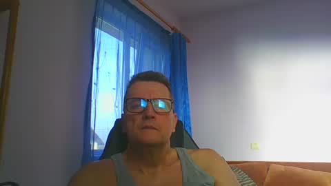 Snapshot of ulmeni4 chatting on January 16, 2025, 12:09 pm ulmeni4 online show from January 16, 2025, 12:09 pm
