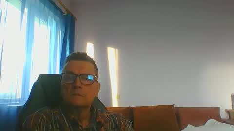Snapshot of ulmeni4 chatting on March 12, 2025, 3:18 pm ulmeni4 online show from March 12, 2025, 3:18 pm