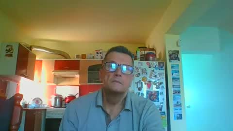 ulmeni7 online show from May 11, 2026, 5:24 am