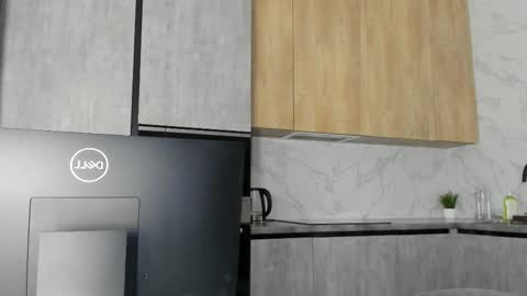 Melena online show from September 23, 2025, 12:35 am