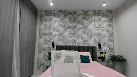 Melena online show from December 14, 2025, 12:49 am