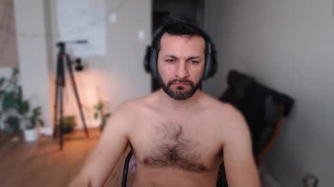 ultratoaster online show from January 27, 2025, 6:52 pm